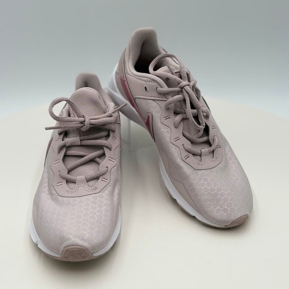 Nike Legend Essential 2, Platinum Violet sneakers, CQ9545-003, like new